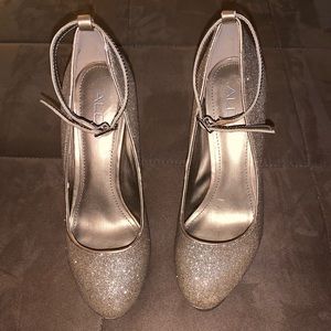 Aldo Heels in Gold Glitter